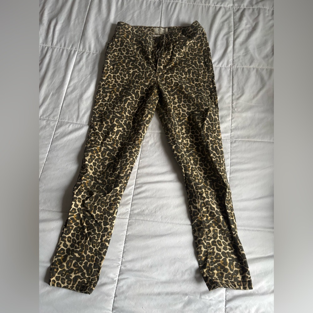 Free People Leopard print capris, size 28